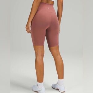Lululemon Wunder Train HR Short 8”